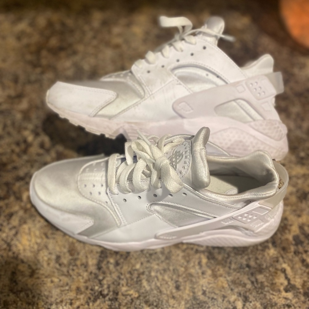 Nike White Hurrache